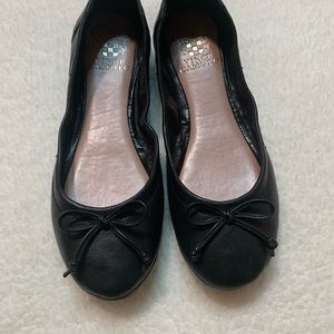 VINCE CAMUTO | Classic Bow Ballet Flats | Black